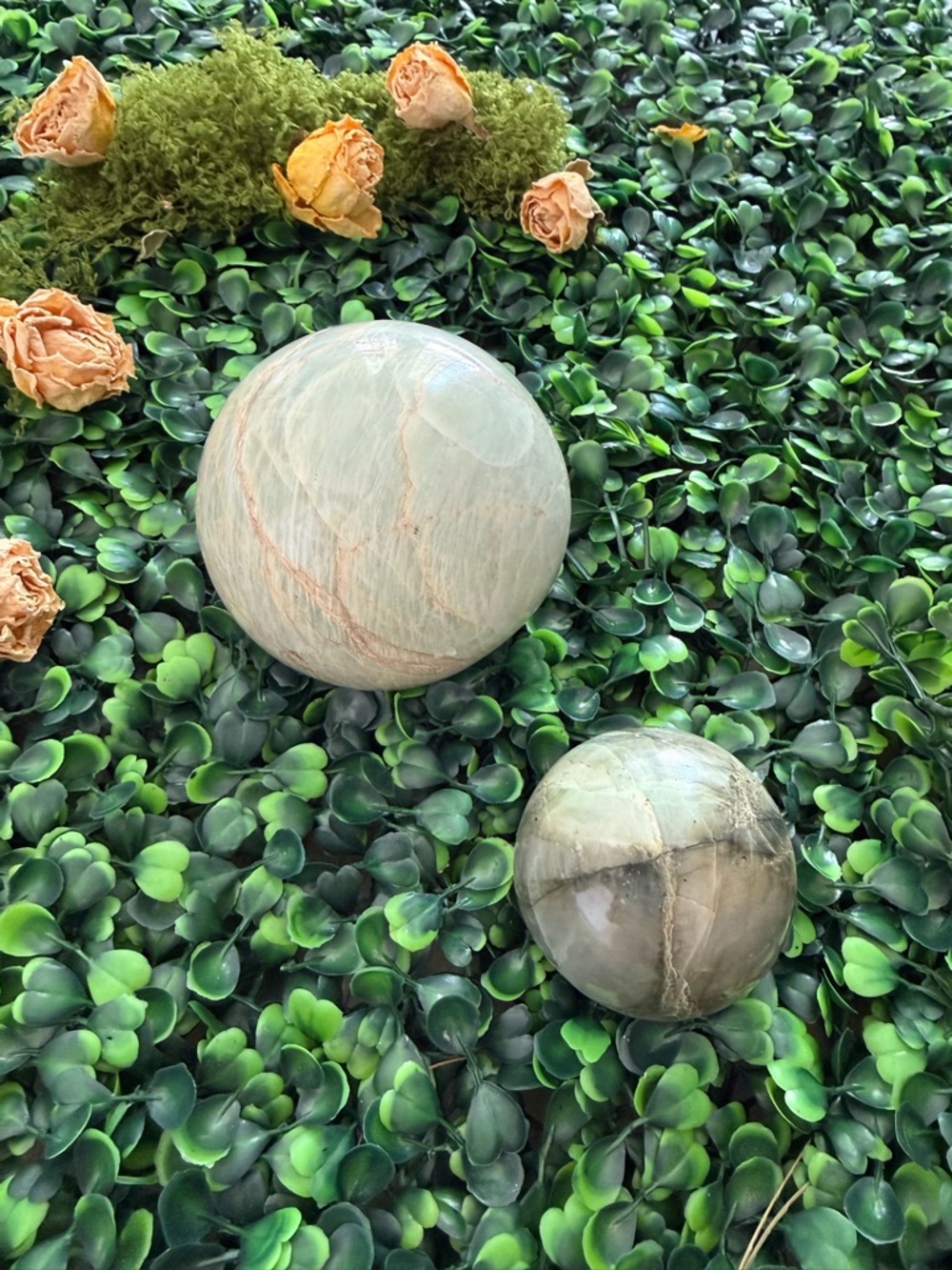 Green Moonstone Sphere - Picture 8 of 8